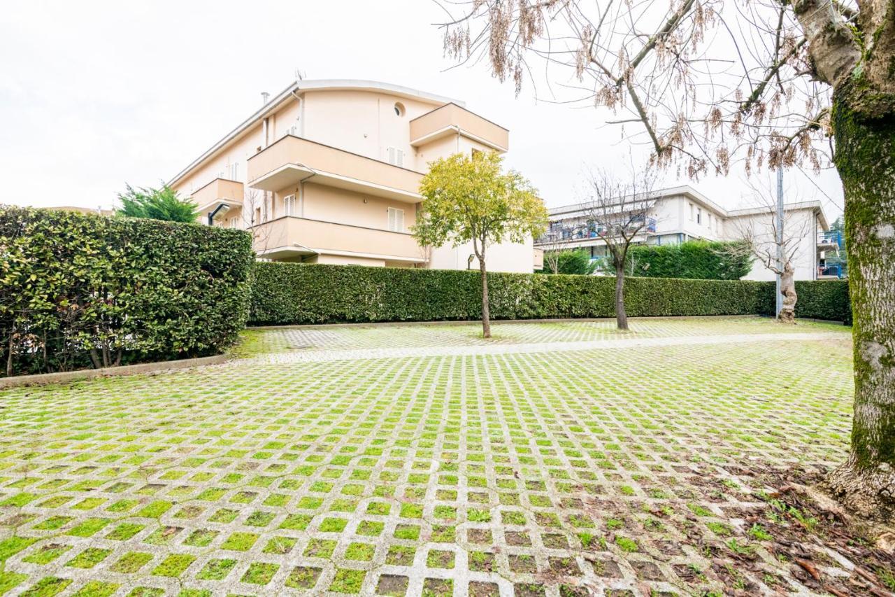 Appartamento Le Cornici Lucca Esterno foto